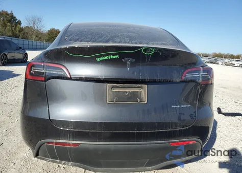 2024 Tesla Model Y из США, поврежденный, VIN 7SAYGAEE9RF070204